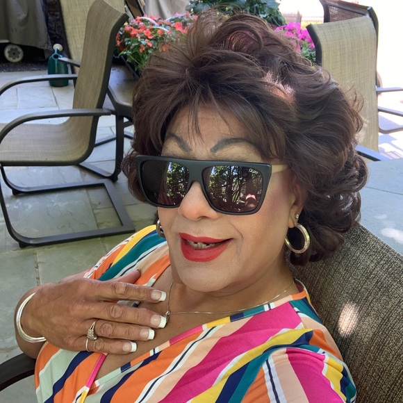 Meet Your Posher - Picture 12 of 16